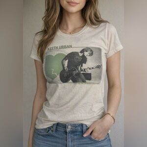 KEITH URBAN Concert Graphic Tee Shirt Love Pain & the Whole Crazy Thing Sz Med